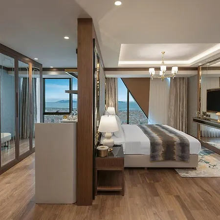 Elite World Grand Küçükyalı 5* Estambul